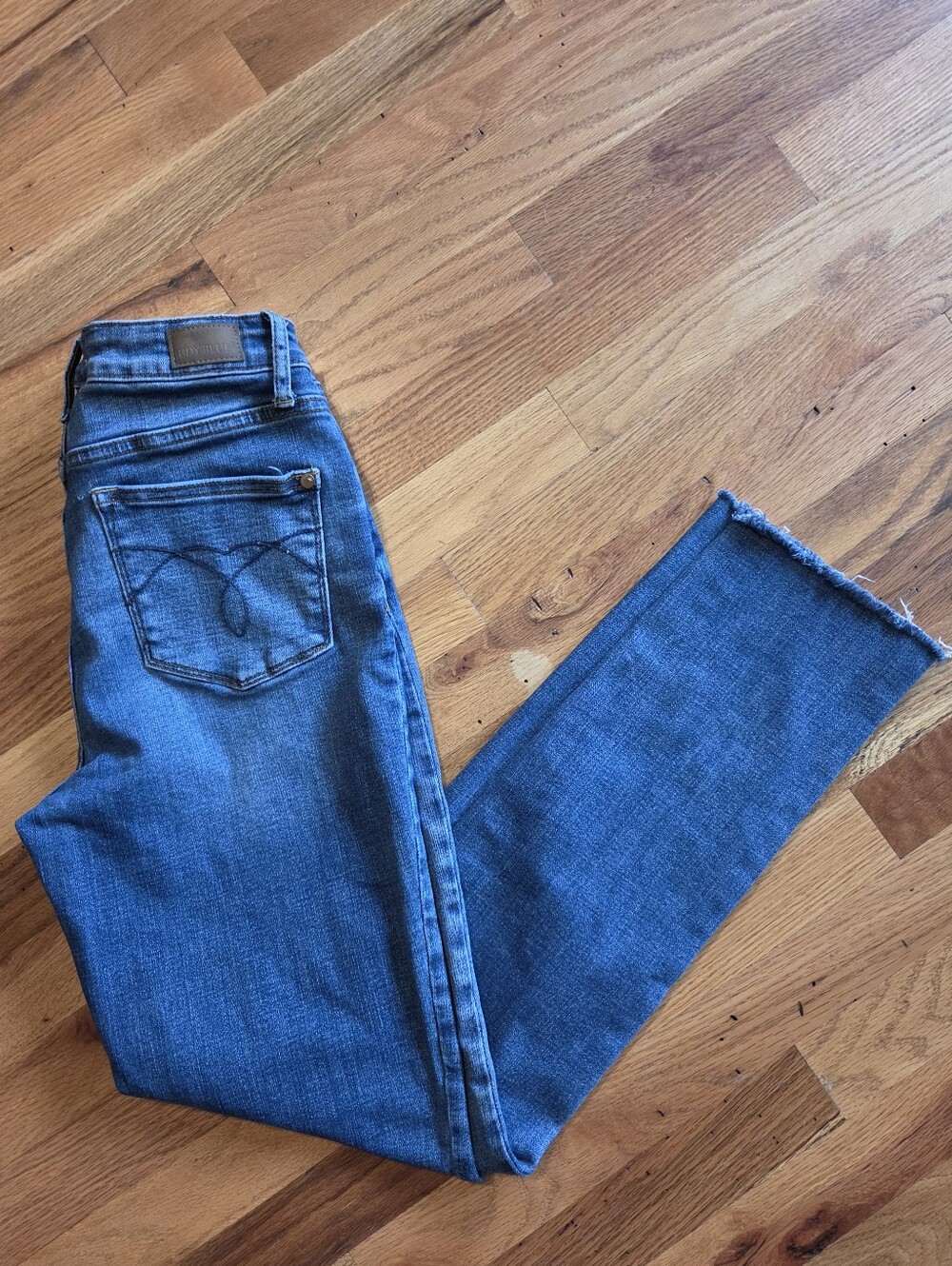 Judy Blue Jeans Women's 5/27 Boyfriend Fit Medium Blue Frayed Hem